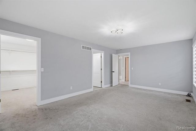 27827 S Moran Street, Harrison Twp, MI 48045