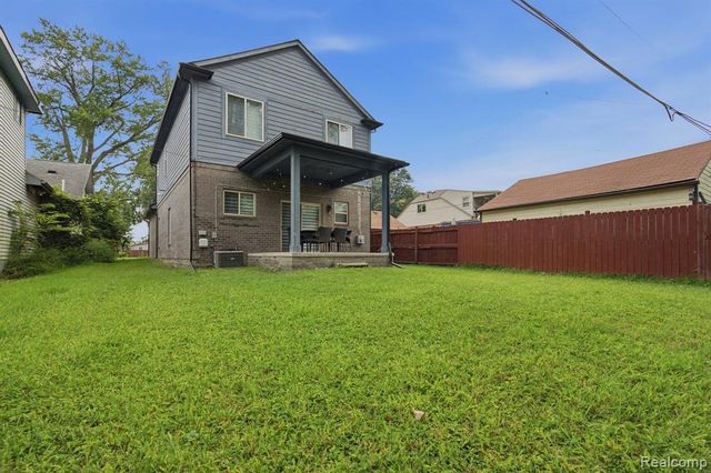 27827 S Moran Street, Harrison Twp, MI 48045