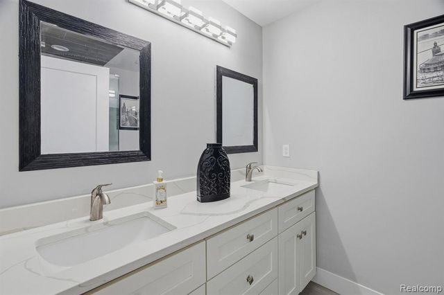 27827 S Moran Street, Harrison Twp, MI 48045