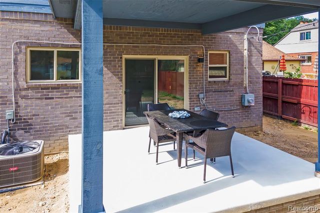 27827 S Moran Street, Harrison Twp, MI 48045