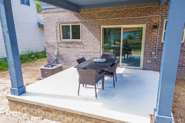 27827 S Moran Street, Harrison Twp, MI 48045