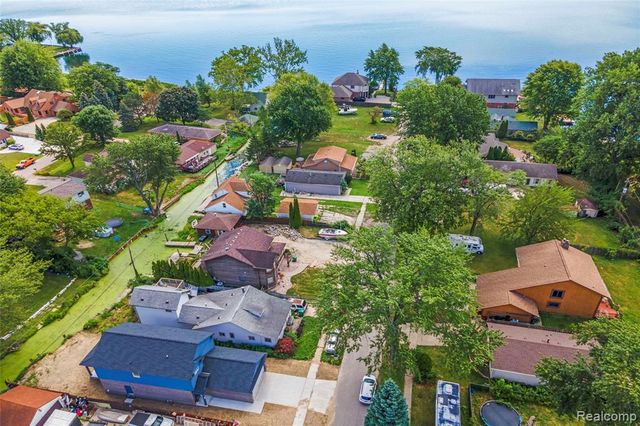 27827 S Moran Street, Harrison Twp, MI 48045