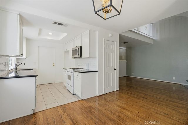 689 W Sierra Madre, Sierra Madre, CA 91024