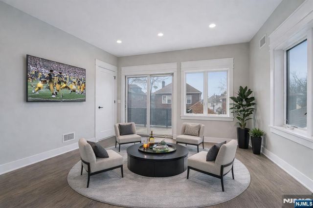 412 Lincoln Avenue, Cliffside Park, NJ 07010