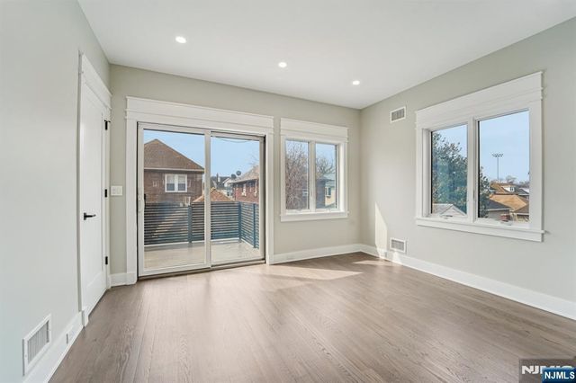 412 Lincoln Avenue, Cliffside Park, NJ 07010