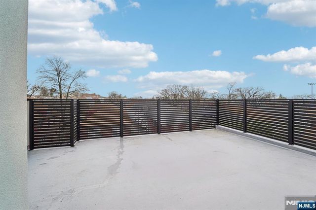 412 Lincoln Avenue, Cliffside Park, NJ 07010