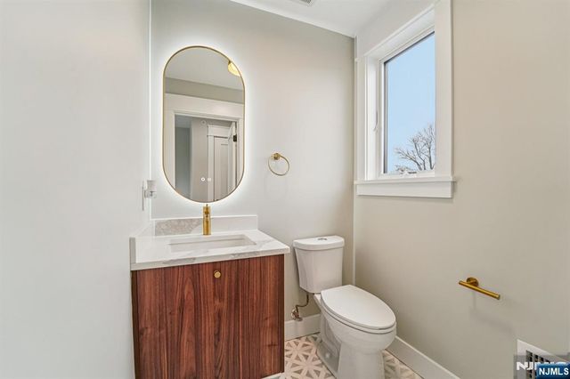 412 Lincoln Avenue, Cliffside Park, NJ 07010