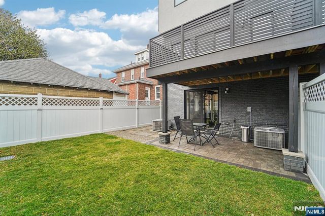 412 Lincoln Avenue, Cliffside Park, NJ 07010