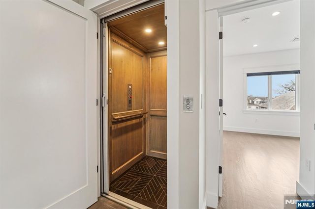 412 Lincoln Avenue, Cliffside Park, NJ 07010