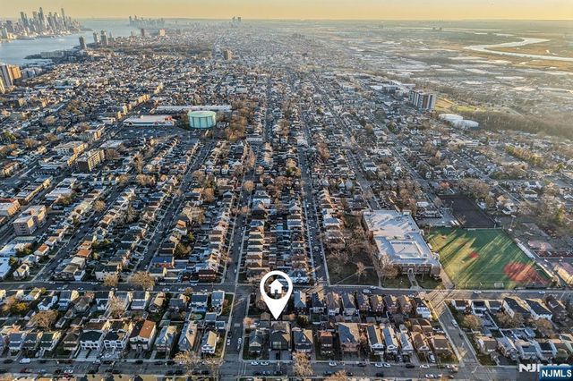 412 Lincoln Avenue, Cliffside Park, NJ 07010