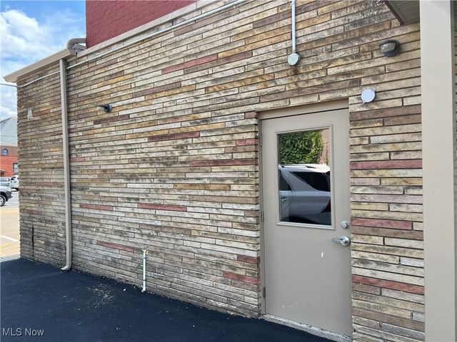 25 S 5th Street, Martins Ferry, OH 43935