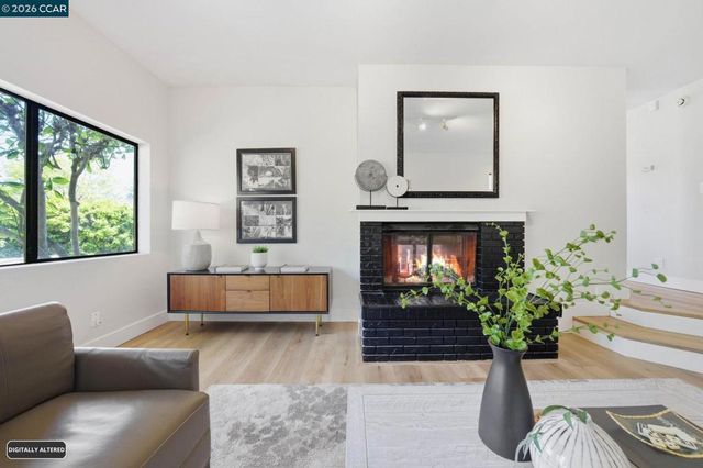 1715 Greenhills Ct, Lafayette, CA 94549