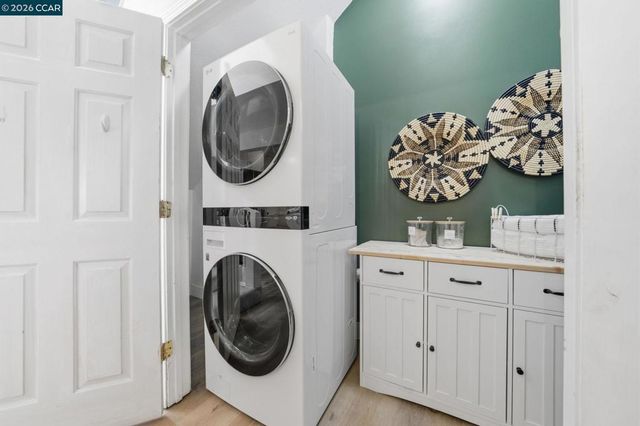 1715 Greenhills Ct, Lafayette, CA 94549