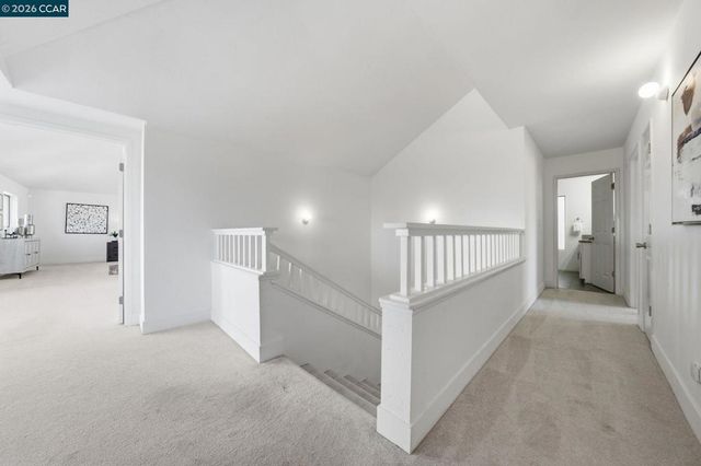 1715 Greenhills Ct, Lafayette, CA 94549