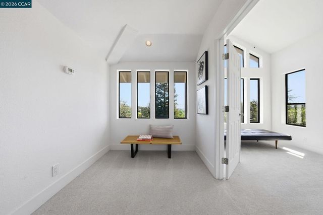 1715 Greenhills Ct, Lafayette, CA 94549