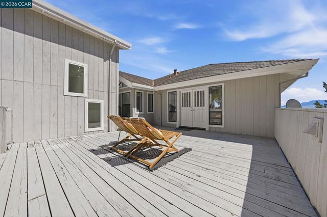 1715 Greenhills Ct, Lafayette, CA 94549