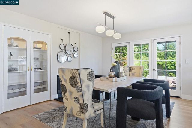 1715 Greenhills Ct, Lafayette, CA 94549