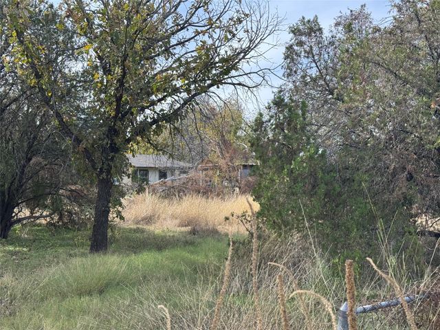 207 Stone Street, Granbury, TX 76048