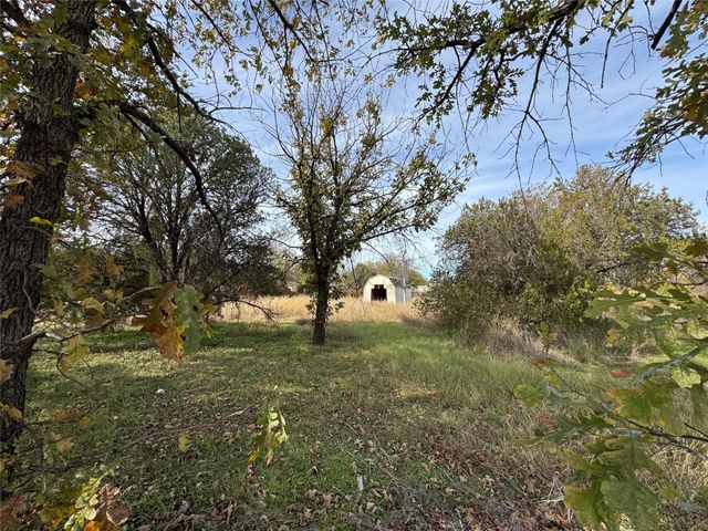 207 Stone Street, Granbury, TX 76048