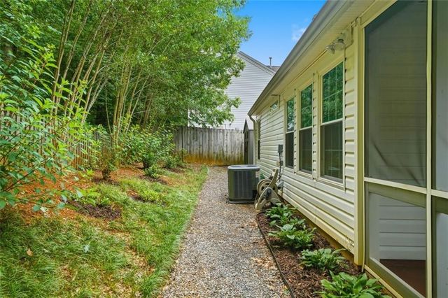 628 Spanish Oak Drive, Acworth, GA 30102