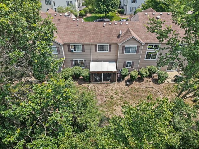 1045 Silver Hill Circle, Joliet, IL 60432