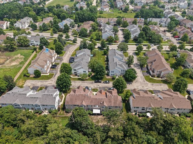 1045 Silver Hill Circle, Joliet, IL 60432