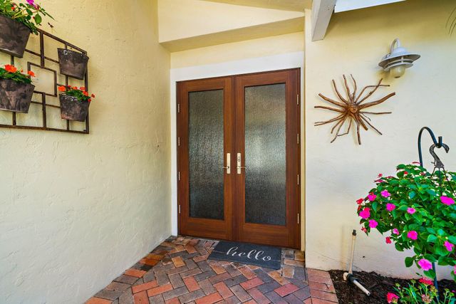 110 E Spearfish Lane, Jupiter, FL 33477