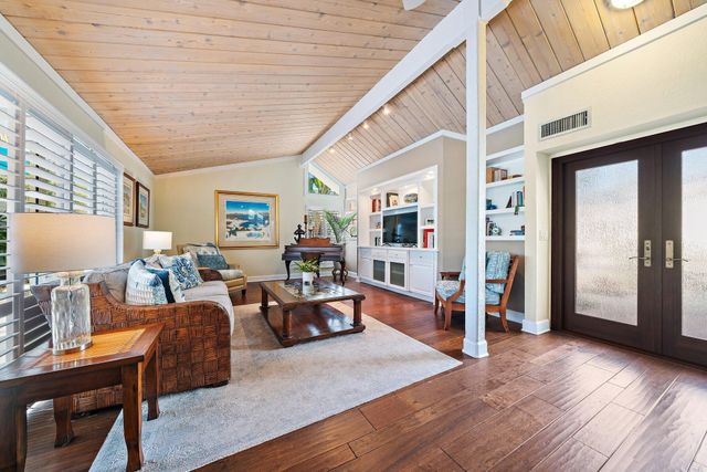 110 E Spearfish Lane, Jupiter, FL 33477