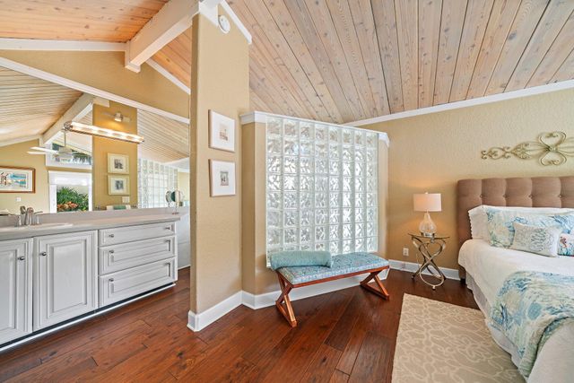 110 E Spearfish Lane, Jupiter, FL 33477