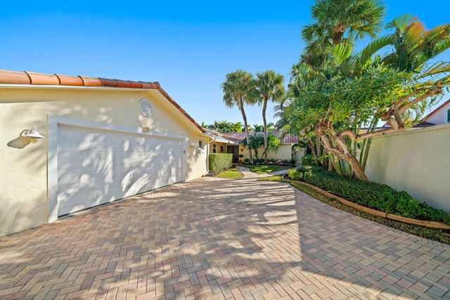 110 E Spearfish Lane, Jupiter, FL 33477