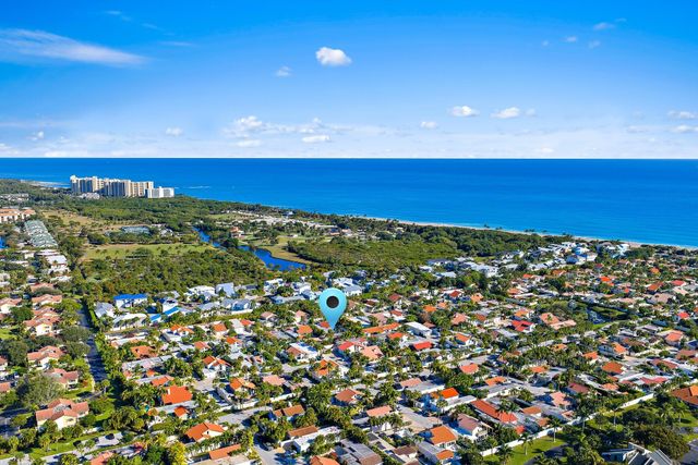 110 E Spearfish Lane, Jupiter, FL 33477