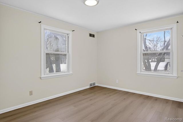 13336 Balfour Avenue, Huntington Woods, MI 48070