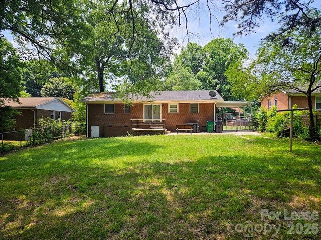 1120 Georgetown Drive, Charlotte, NC 28213
