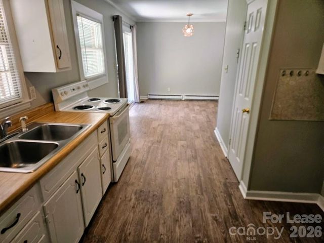 1120 Georgetown Drive, Charlotte, NC 28213