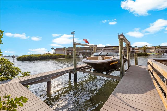 4128 CAUSEWAY VISTA DRIVE, Tampa, FL 33615