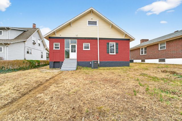 1015 Rugby BLVD, Roanoke, VA 24017