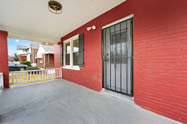 1015 Rugby BLVD, Roanoke, VA 24017