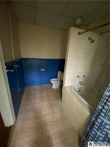 93 Barrett Avenue, Jamestown, NY 14701