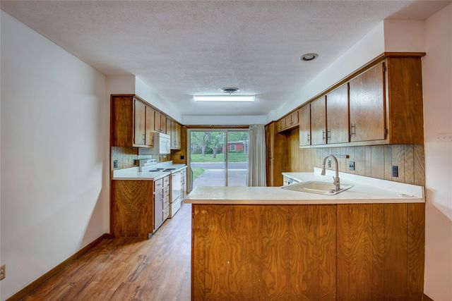 2506 Washington Street, Commerce, TX 75428