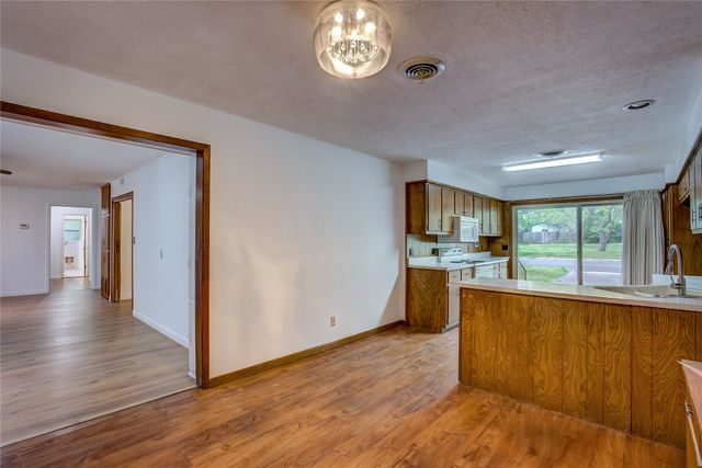 2506 Washington Street, Commerce, TX 75428