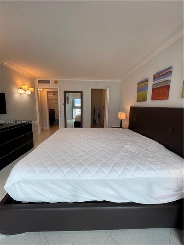 2655 Collins Ave 2105, Miami Beach, FL 33140