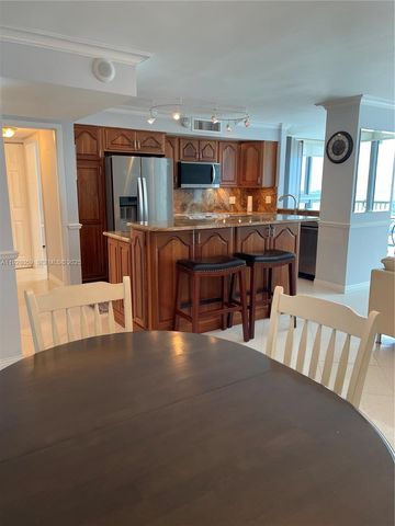 2655 Collins Ave 2105, Miami Beach, FL 33140