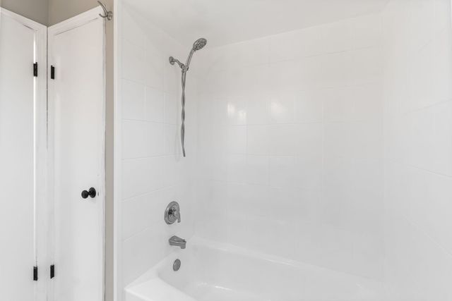 18W089 Claremont Drive, Darien, IL 60561