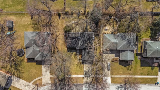 18W089 Claremont Drive, Darien, IL 60561