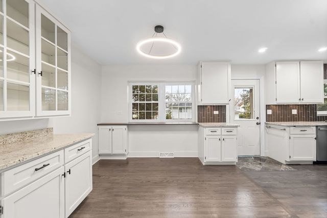 18W089 Claremont Drive, Darien, IL 60561