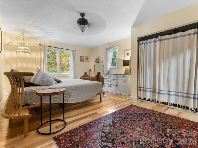 58 Pittman Road, Fletcher, NC 28732