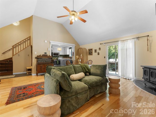 58 Pittman Road, Fletcher, NC 28732