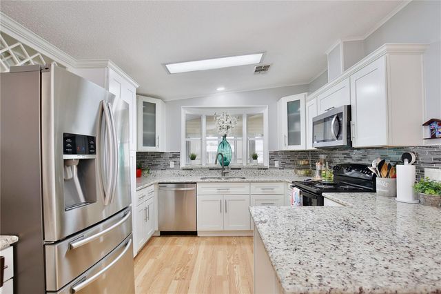 114 DOUGLAS PARK AVENUE, Davenport, FL 33897