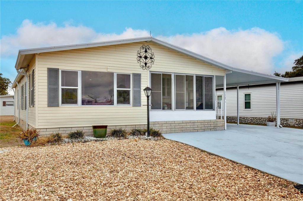 Image 2 of property listing at 114 DOUGLAS PARK AVENUE, Davenport, FL 33897