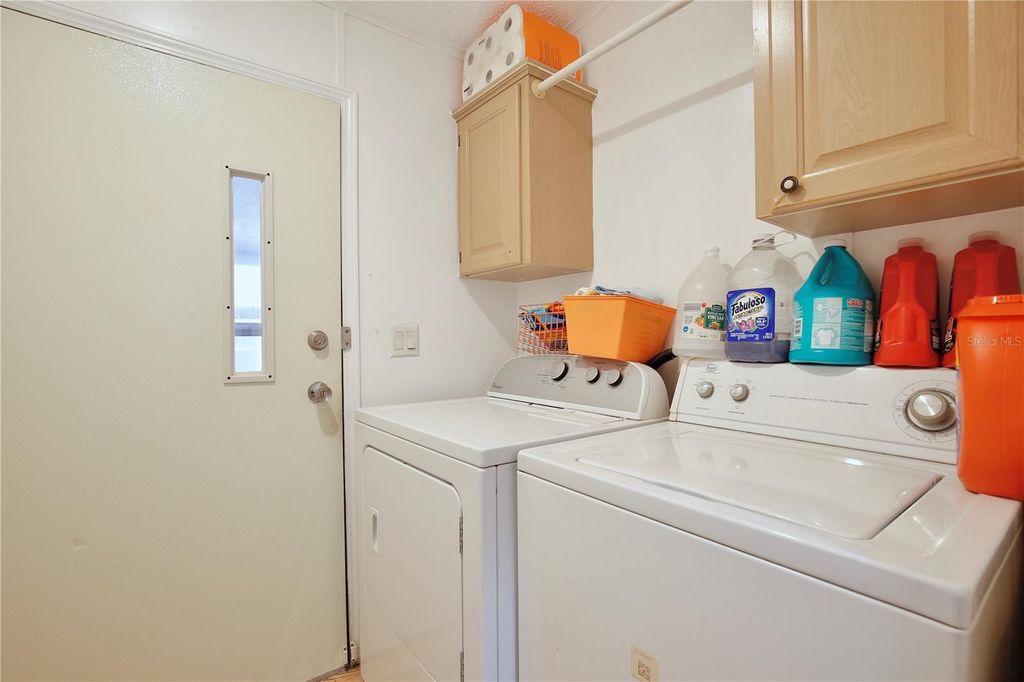 Image 25 of property listing at 114 DOUGLAS PARK AVENUE, Davenport, FL 33897